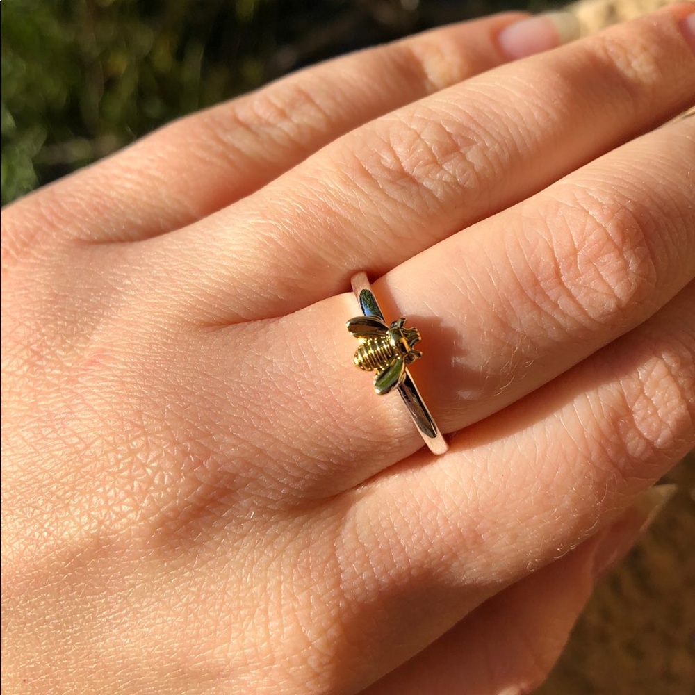 🐝 Two Tone Silver Yellow Gold Bee Ring 🐝 - Picture 3 of 7